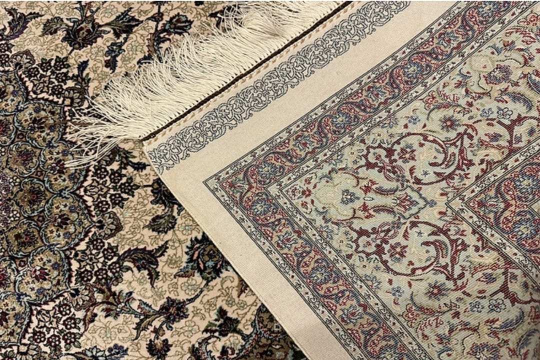 Double knotted Top quality silk Carpet Persian Qom