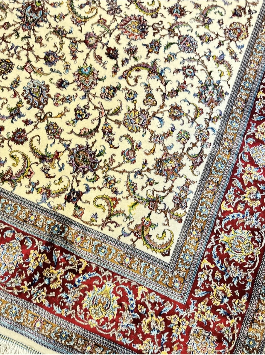 Silk and Wool Iran Tabriz Double knotted top quality Carpet Persian Design